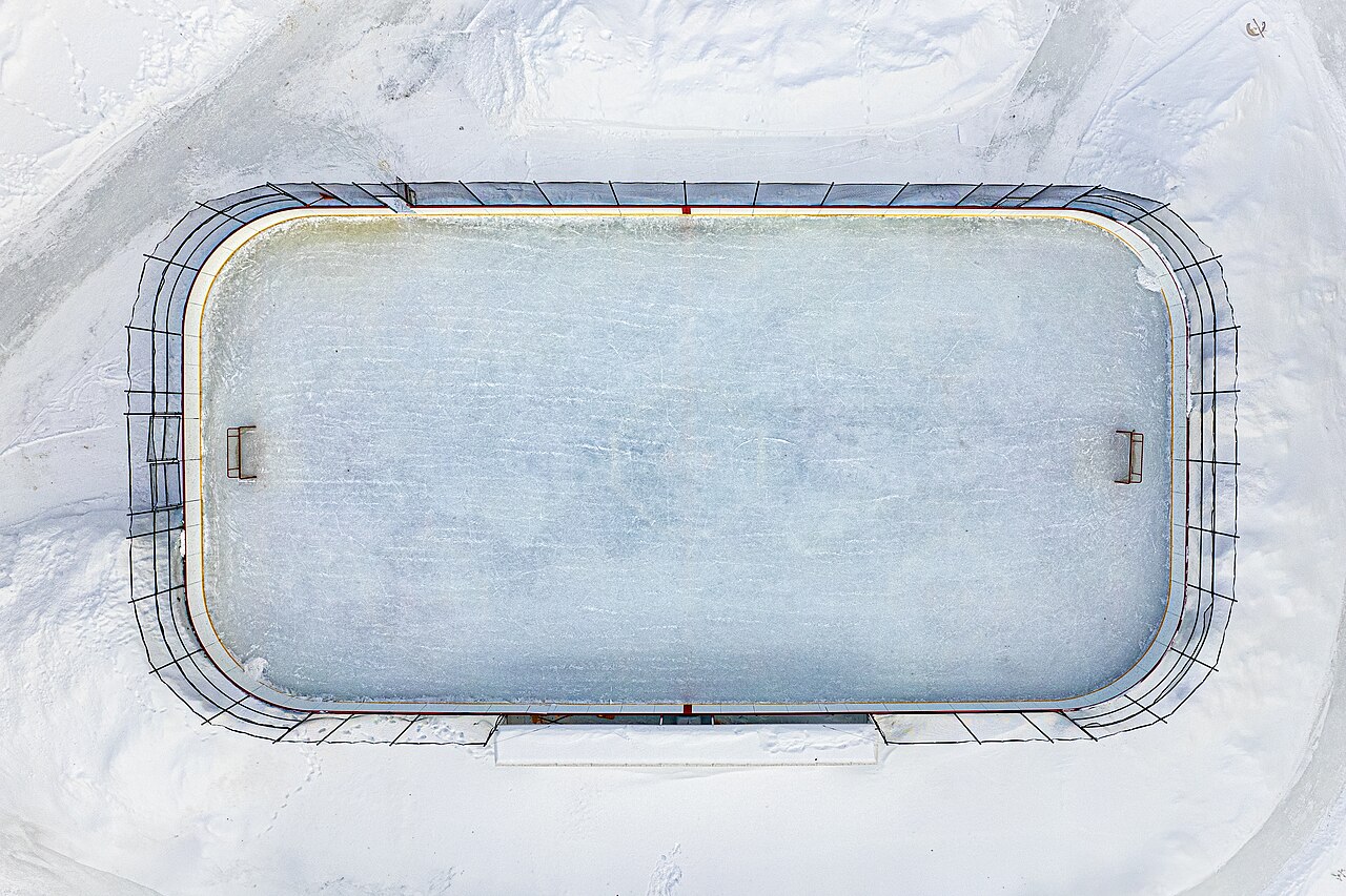 Outdoor ice rink - Aerial view (1)