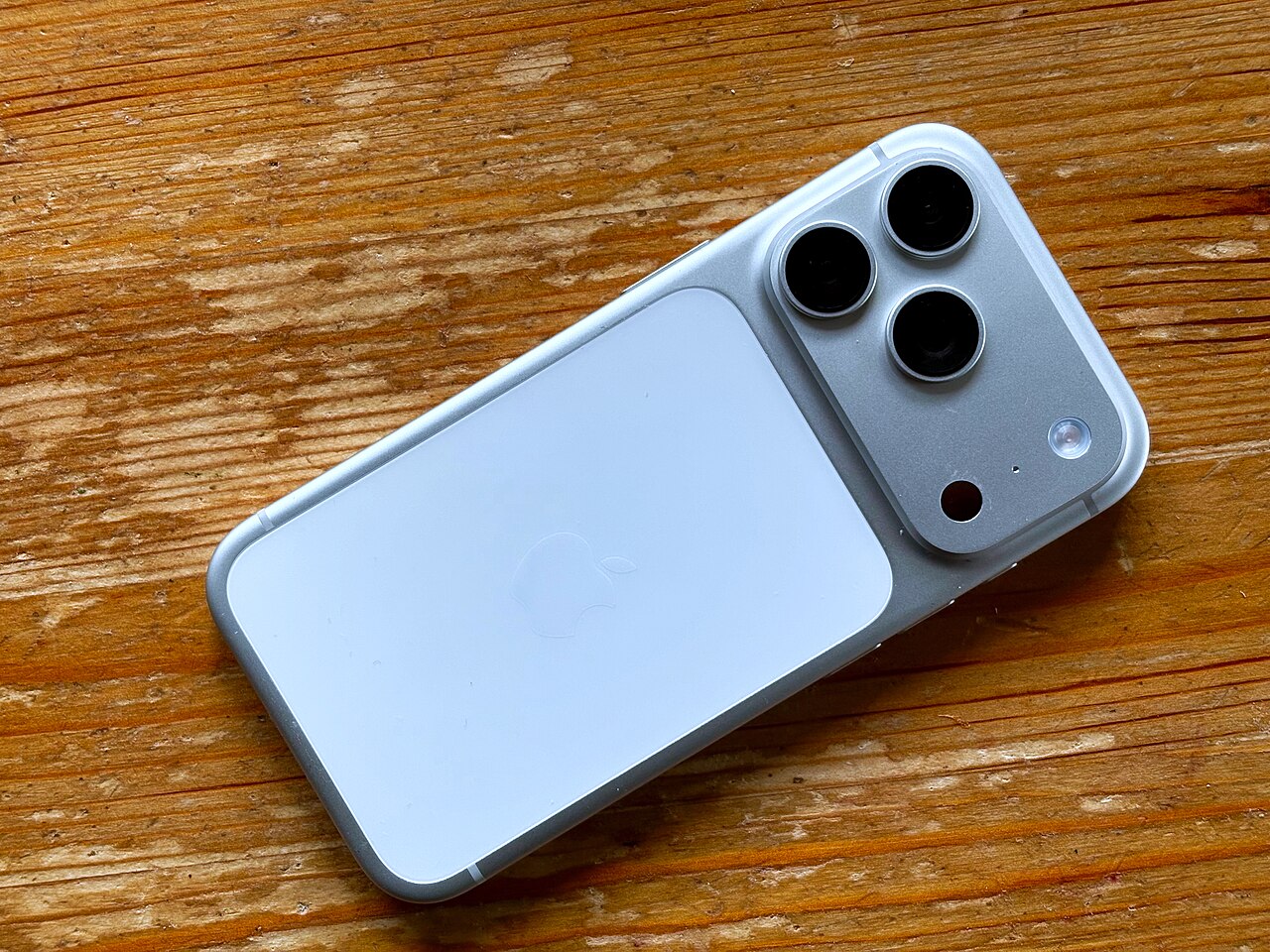 IPhone 17 Pro (2025-12-28)