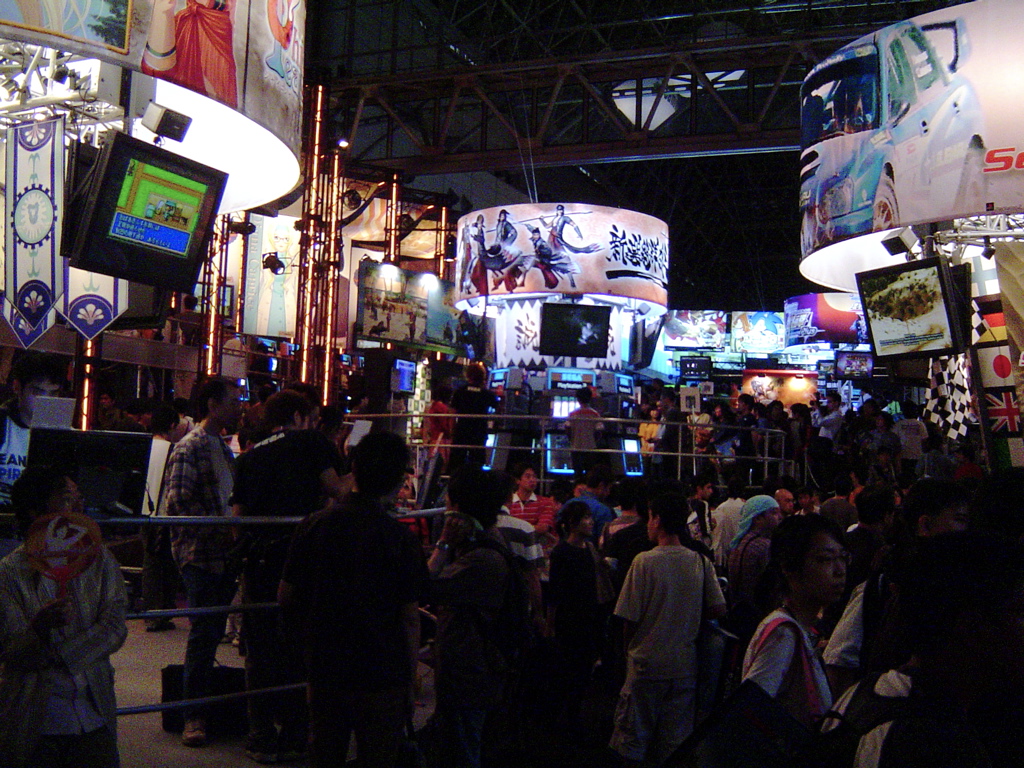 Sega booth, Tokyo Game Show 20040926b