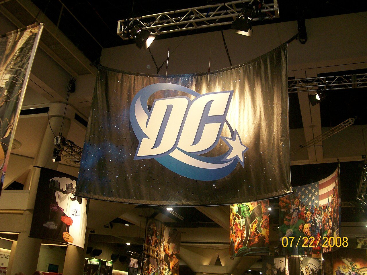 DC Comics (3314241311)