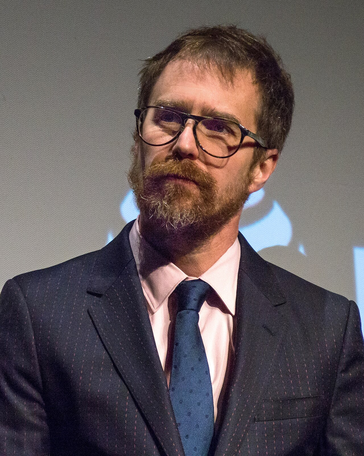Sam Rockwell (51492) (cropped)